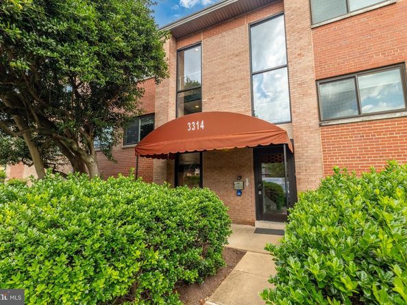 3314 S 28TH Street S 203, Alexandria VA 22302
