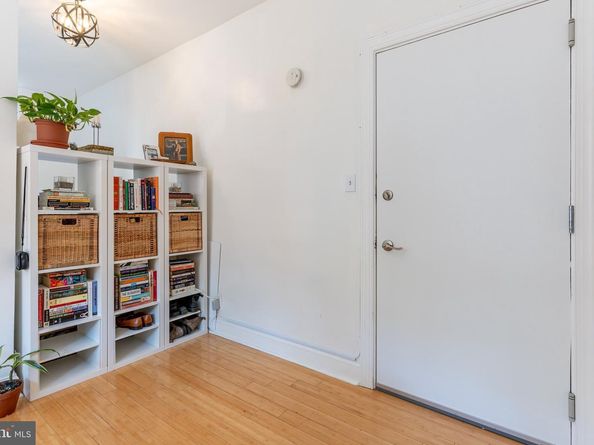 1822 15TH Street NW 103, Washington DC 20009