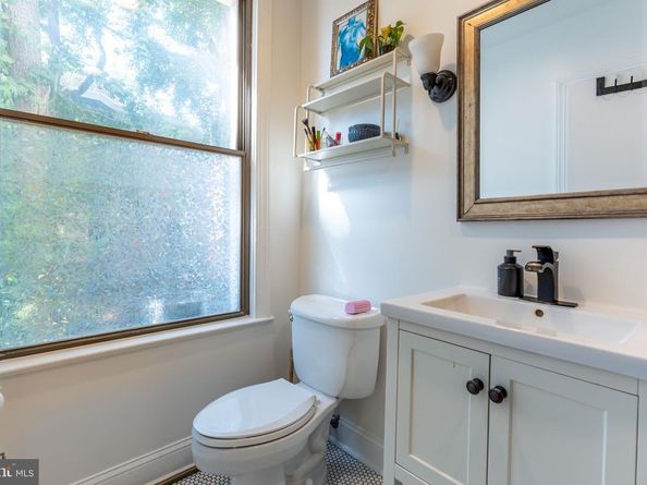 1822 15TH Street NW 103, Washington DC 20009