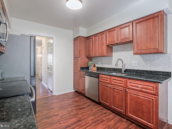 3005 Seven Oaks Place, Falls Church VA 22042