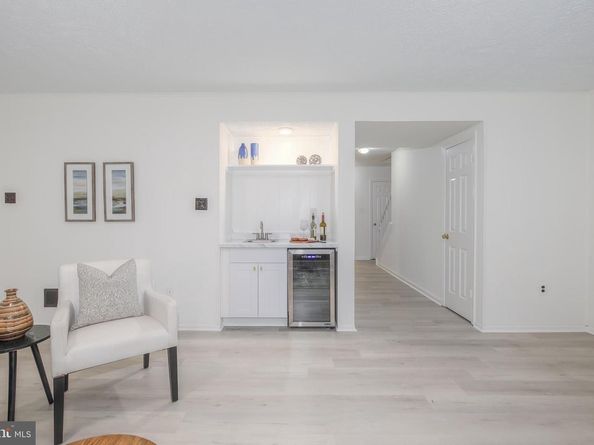 3005 Seven Oaks Place, Falls Church VA 22042