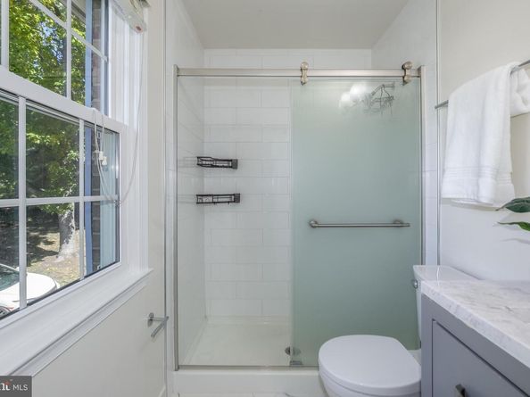 3005 Seven Oaks Place, Falls Church VA 22042