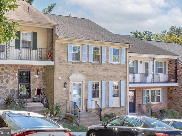 3005 Seven Oaks Place, Falls Church VA 22042