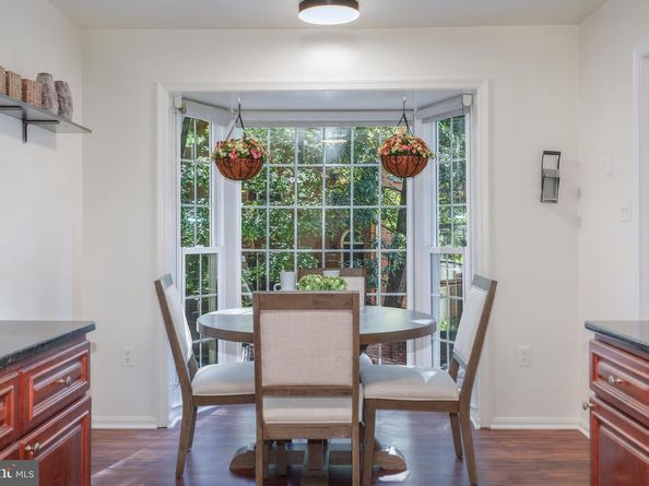 3005 Seven Oaks Place, Falls Church VA 22042