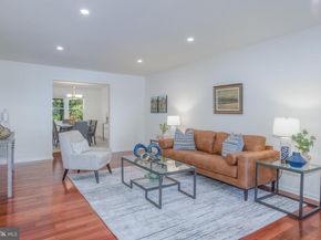 3005 Seven Oaks Place, Falls Church VA 22042