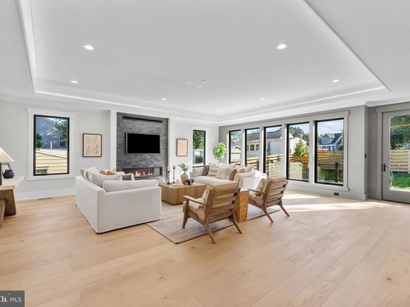1852 Griffith Road, Falls Church VA 22043