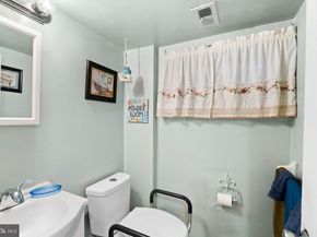 1926 Beyer Avenue, Philadelphia PA 19115