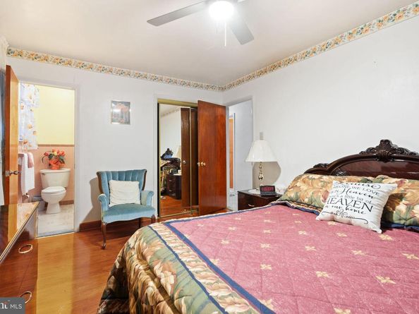 1926 Beyer Avenue, Philadelphia PA 19115