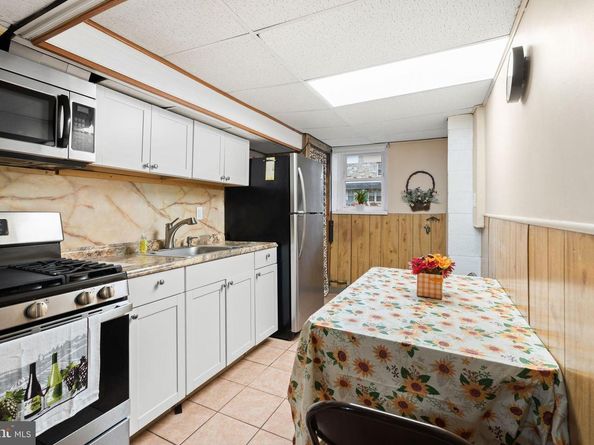 1926 Beyer Avenue, Philadelphia PA 19115