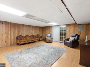 1926 Beyer Avenue, Philadelphia PA 19115