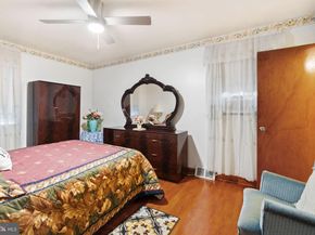 1926 Beyer Avenue, Philadelphia PA 19115