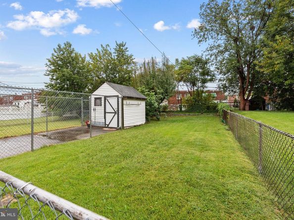 1926 Beyer Avenue, Philadelphia PA 19115