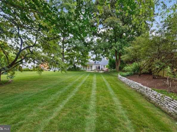 3708 N Vermont Street N, Arlington VA 22207