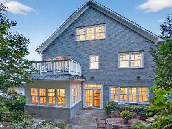 3708 N Vermont Street N, Arlington VA 22207