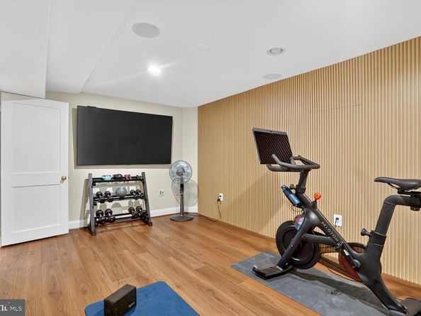 3708 N Vermont Street N, Arlington VA 22207