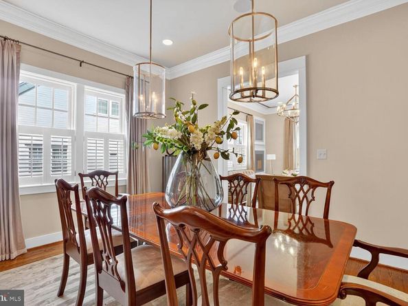 3708 N Vermont Street N, Arlington VA 22207