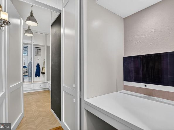 3708 N Vermont Street N, Arlington VA 22207
