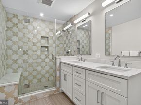 3708 N Vermont Street N, Arlington VA 22207