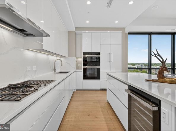 7887 Jones Branch Drive 702, Mclean VA 22102