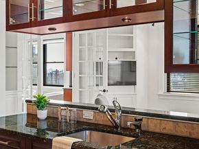 250 S 17TH Street 1100, Philadelphia PA 19103