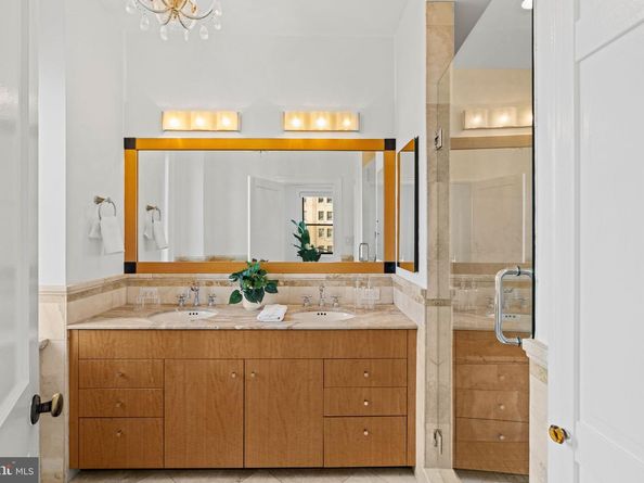 250 S 17TH Street 1100, Philadelphia PA 19103