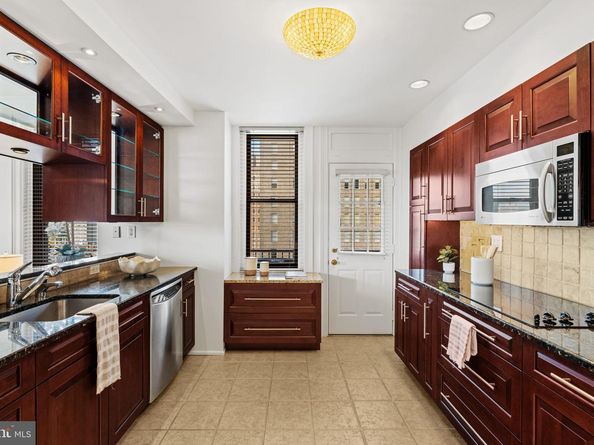 250 S 17TH Street 1100, Philadelphia PA 19103