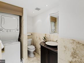 250 S 17TH Street 1100, Philadelphia PA 19103