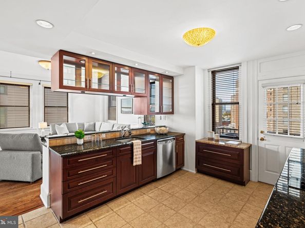 250 S 17TH Street 1100, Philadelphia PA 19103