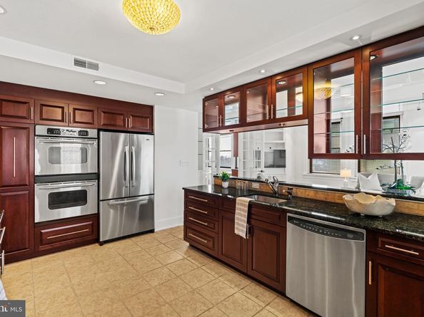 250 S 17TH Street 1100, Philadelphia PA 19103