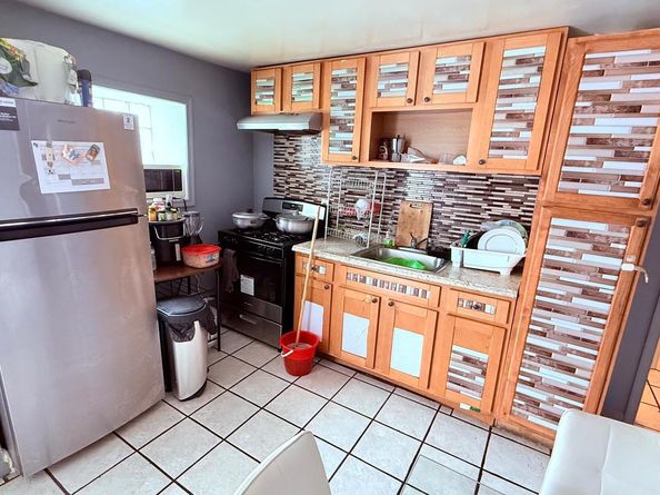 4348 50 N Marshall Street, Philadelphia PA 19140