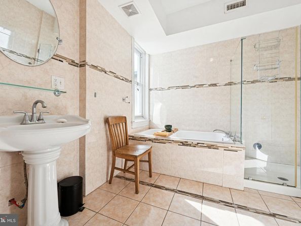 419 S 51st Street, Philadelphia PA 19143