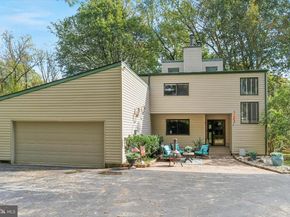 857 Hamilton Drive, Lafayette Hill PA 19444