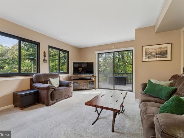857 Hamilton Drive, Lafayette Hill PA 19444