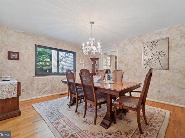857 Hamilton Drive, Lafayette Hill PA 19444