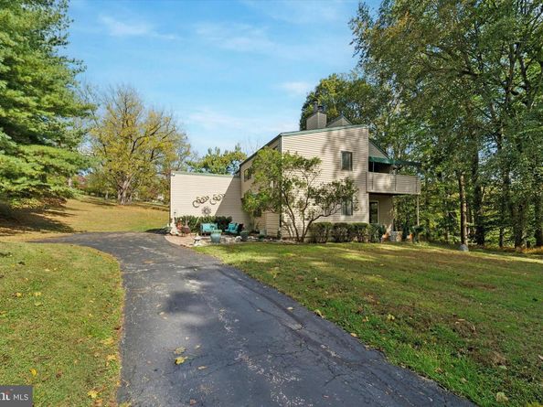 857 Hamilton Drive, Lafayette Hill PA 19444