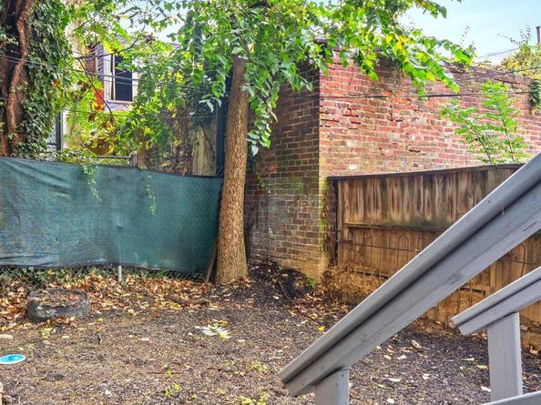 5142 Locust Street, Philadelphia PA 19139