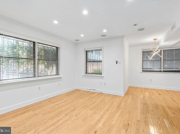 238 Queen Street 1, Philadelphia PA 19147