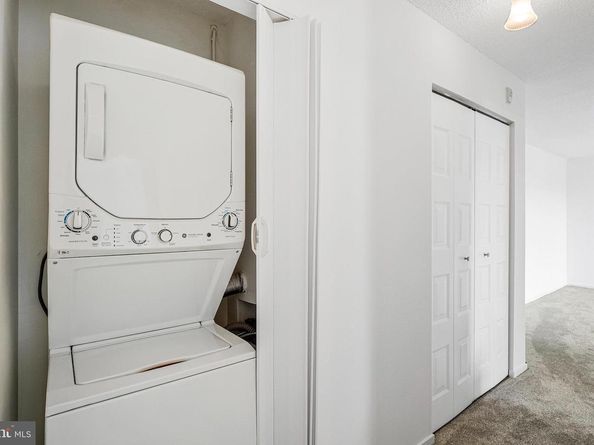 2300 Pimmit Drive 919, Falls Church VA 22043