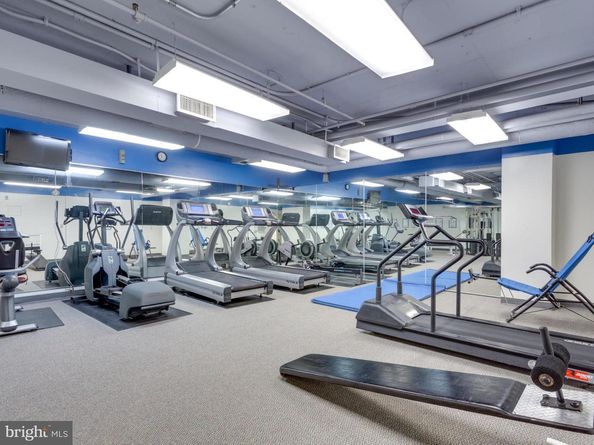 2300 Pimmit Drive 919, Falls Church VA 22043