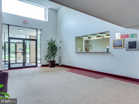 2300 Pimmit Drive 919, Falls Church VA 22043