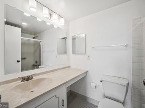 2300 Pimmit Drive 919, Falls Church VA 22043