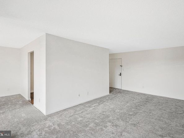 2300 Pimmit Drive 919, Falls Church VA 22043