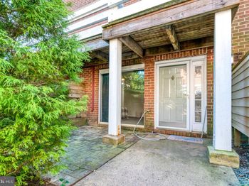 7598 Lakeside Village Drive