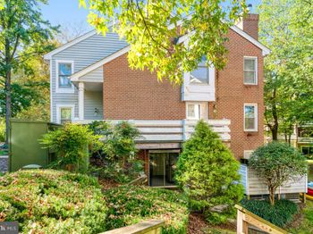 7598 Lakeside Village Drive