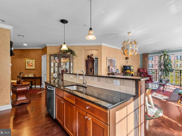 600 Commodore Court 2631, Philadelphia PA 19146