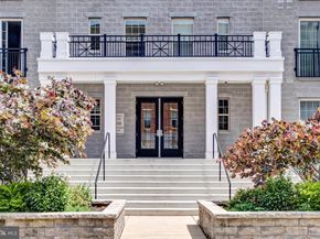 600 Commodore Court 2631, Philadelphia PA 19146