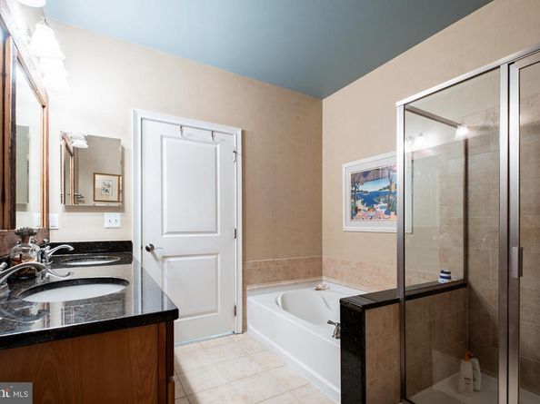 600 Commodore Court 2631, Philadelphia PA 19146
