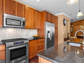 600 Commodore Court 2631, Philadelphia PA 19146