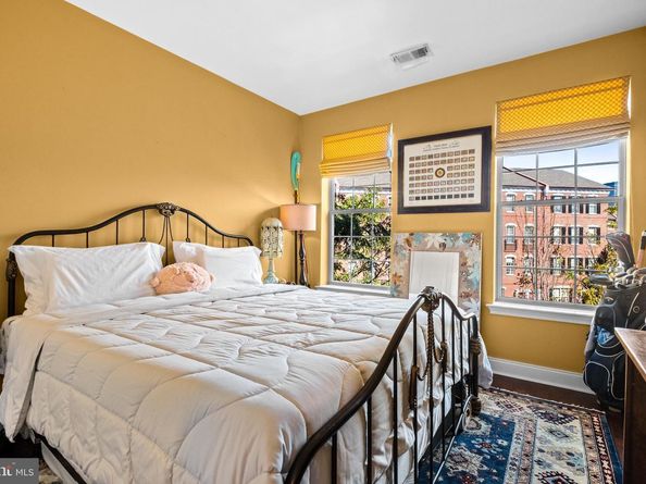 600 Commodore Court 2631, Philadelphia PA 19146