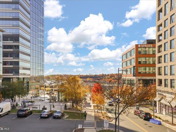 8601 Raglan Road, Vienna VA 22182